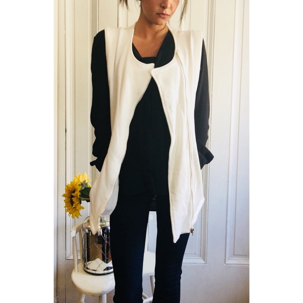Sabo Skirt White Vest!
